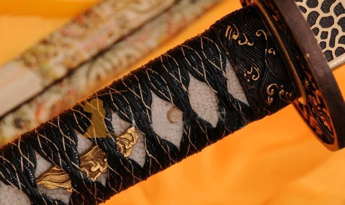 Authentic Clay Tempered Folded Steel Katana Japanese Samurai Sword - Masamune Swords-Samurai Katana Swords UK For Sale